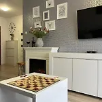 Solna 11a Z Garazem W Cenie Apartamento