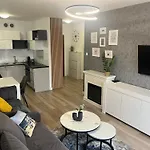 Solna 11a Z Garazem W Cenie Apartamento