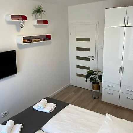 Solna 11a Z Garazem W Cenie